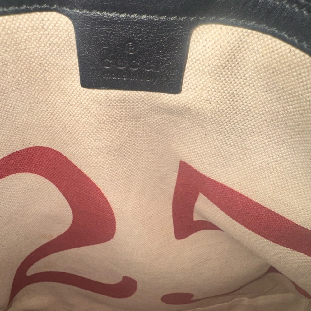 Gucci Beige Bee Print Tote Bag - Blind for Love - Picture 8 of 14